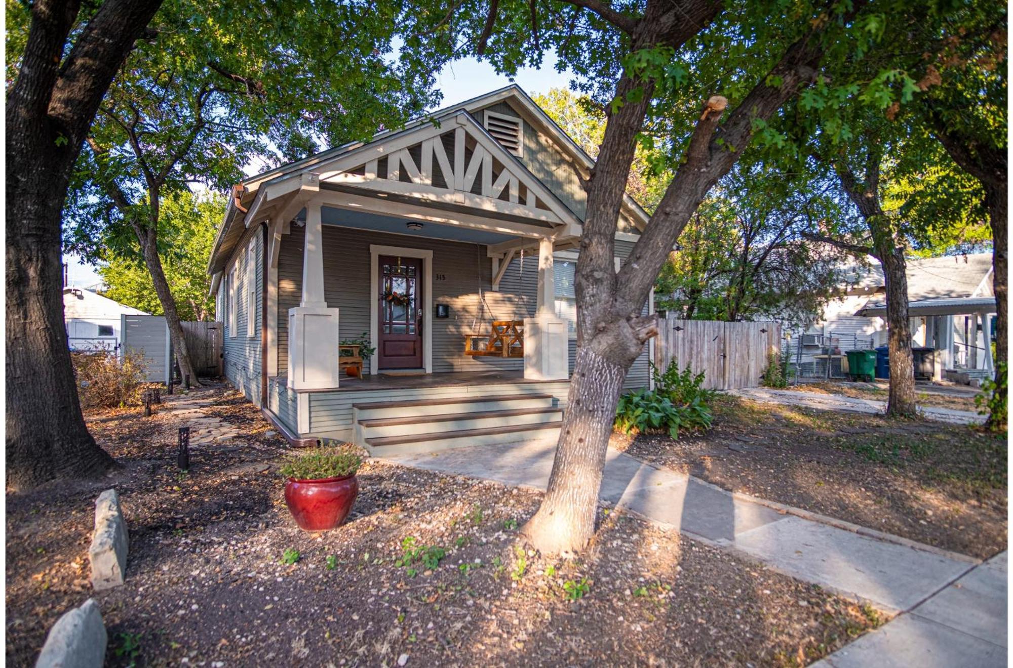 Chic Downtown Farmhouse With Garden And Bbq Grill San Antonio Exteriér fotografie