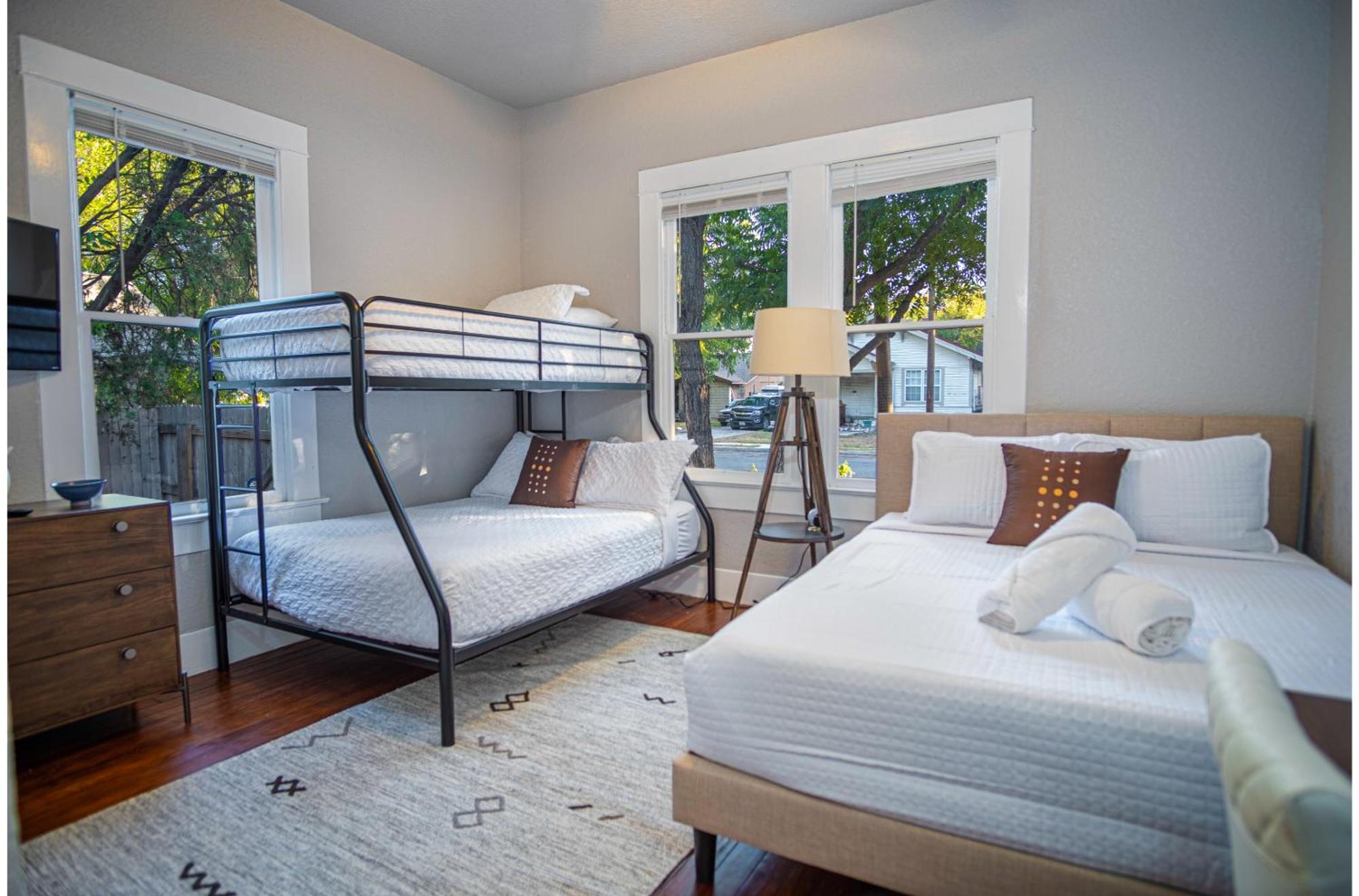 Chic Downtown Farmhouse With Garden And Bbq Grill San Antonio Exteriér fotografie